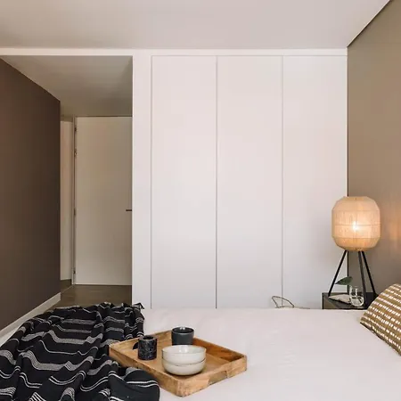 Rundi - 2 Bedrooms In Santo Antonio Lisbon