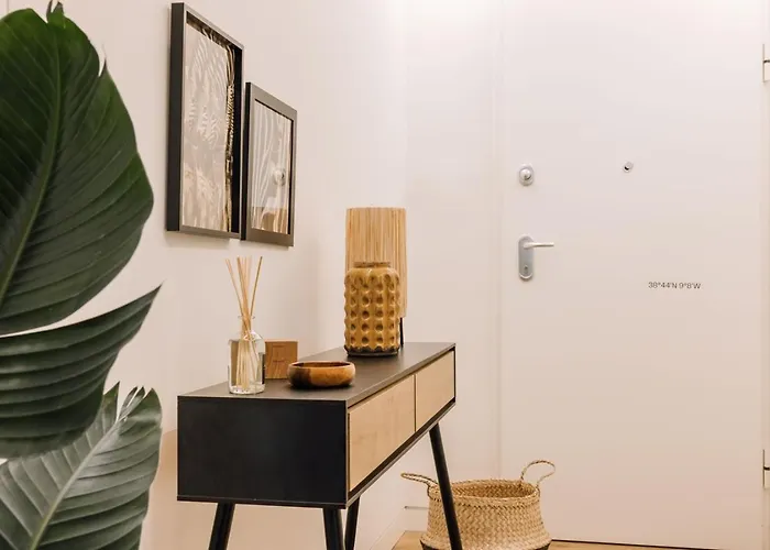 Rundi - 2 Bedrooms In Santo Antonio * Lisboa