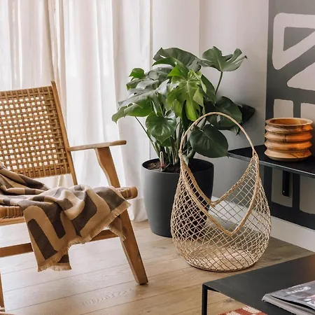 Апартаменты Rundi - 2 Bedrooms In Santo Antonio Лиссабон