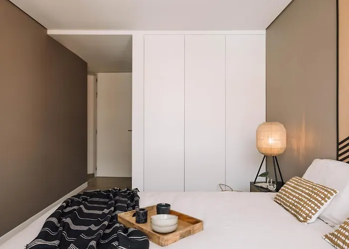 Rundi - 2 Bedrooms In Santo Antonio Lissabon